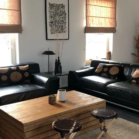 فيلة Kipili Spirit House. *