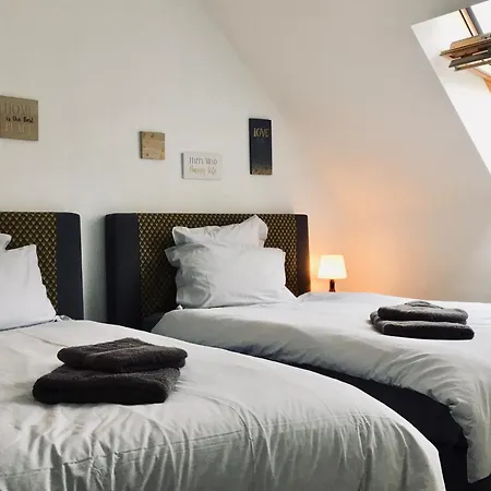 Kipili Spirit House. نيفي